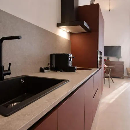 Dimora Monteleone Daire Palermo